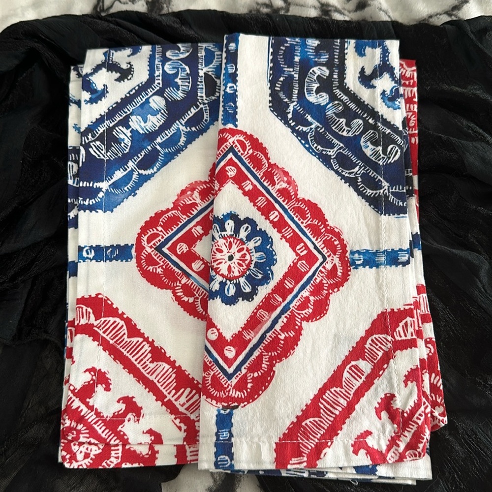 NWOT Kim Seybert napkins